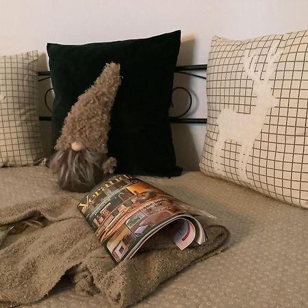 Ezuest Boroka Apartman Eger Buitenkant foto