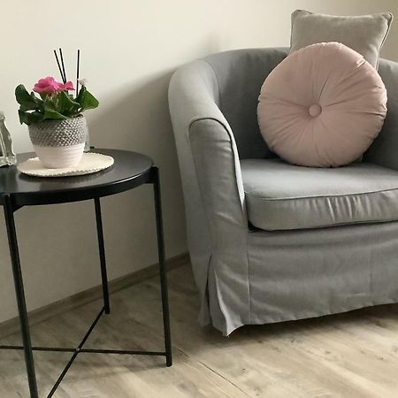 Ezuest Boroka Apartman Eger Buitenkant foto