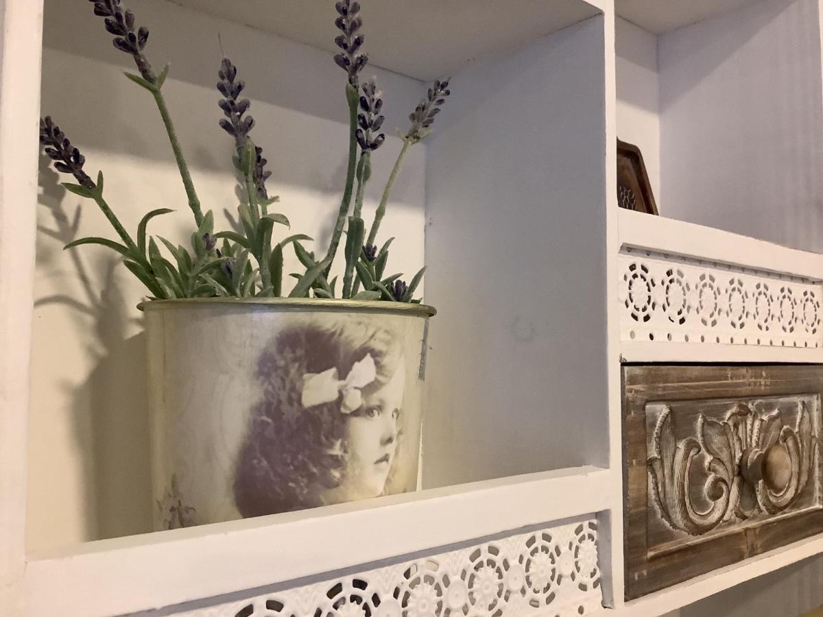 Ezuest Boroka Apartman Eger Buitenkant foto