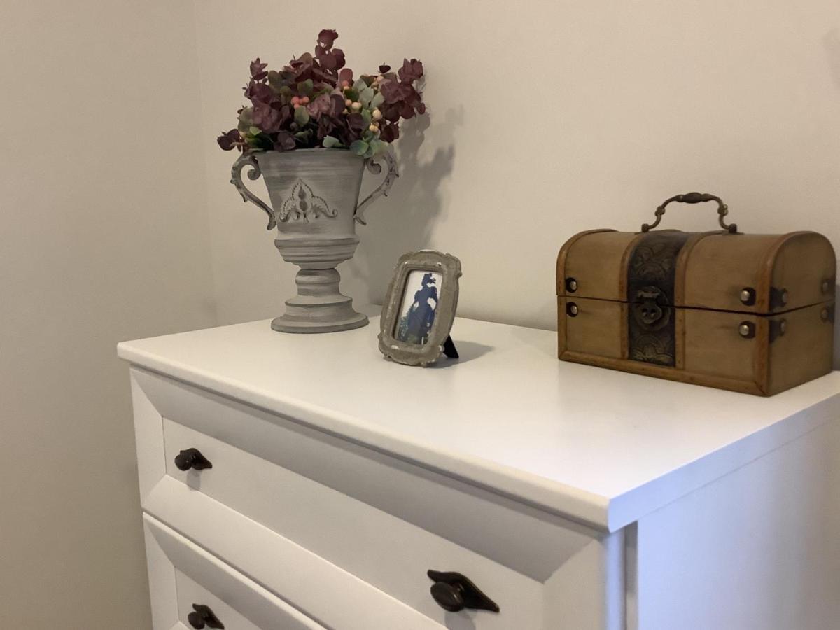 Ezuest Boroka Apartman Eger Buitenkant foto