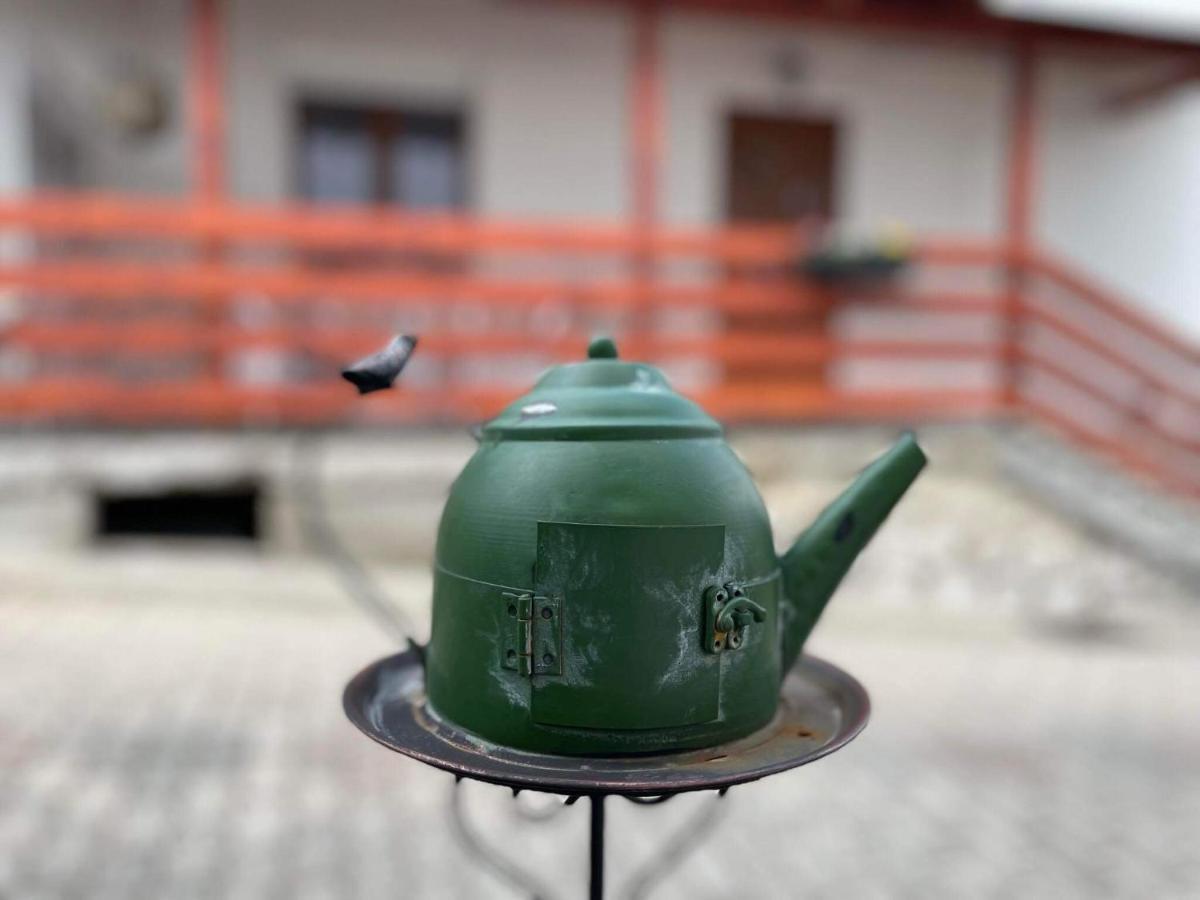 Ezuest Boroka Apartman Eger Buitenkant foto