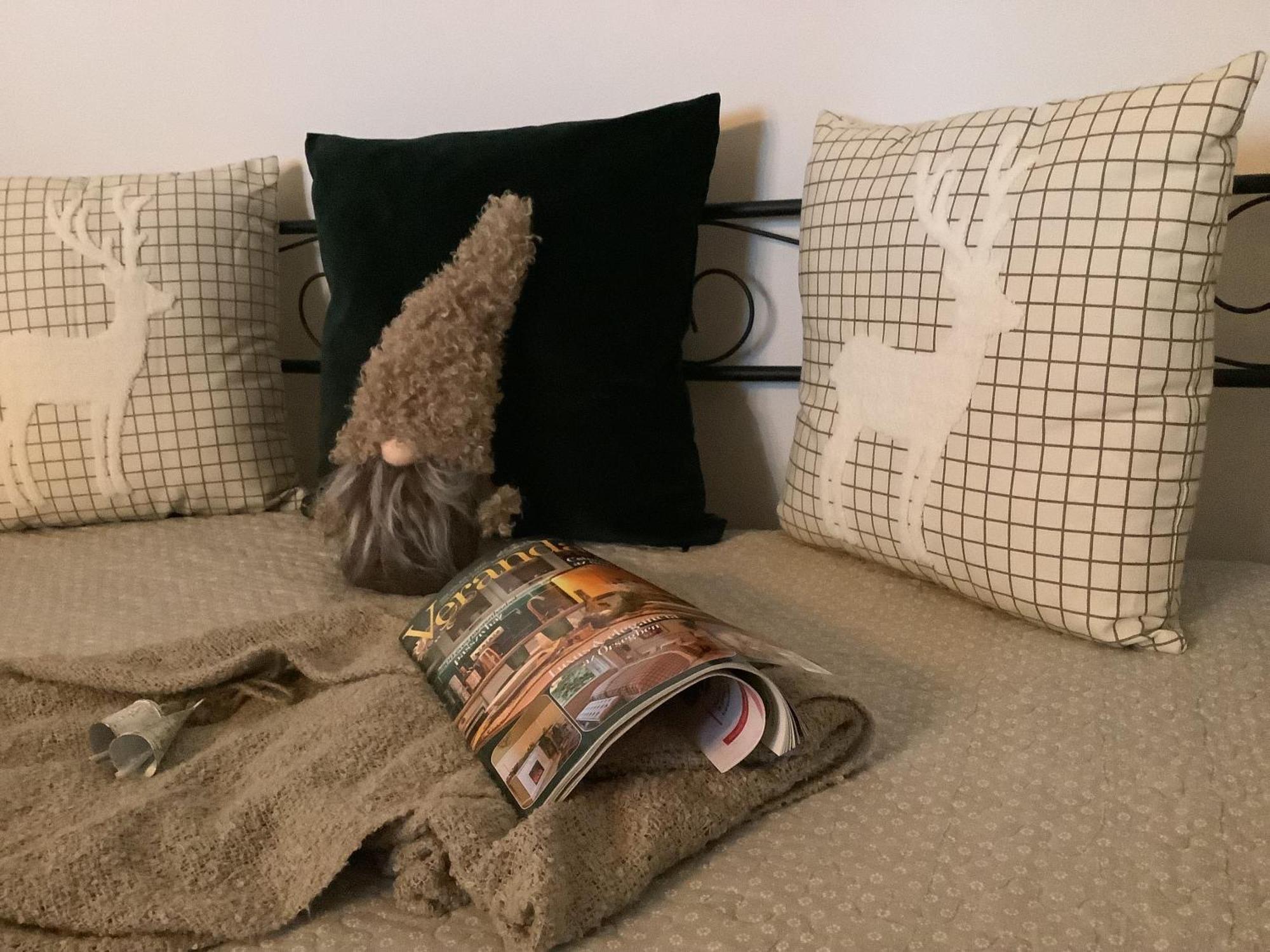 Ezuest Boroka Apartman Eger Buitenkant foto